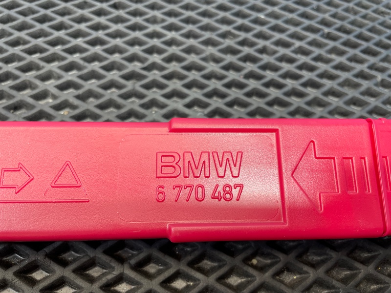 Знак аварийной остановки, 1000 рублей, Санкт-Петербург