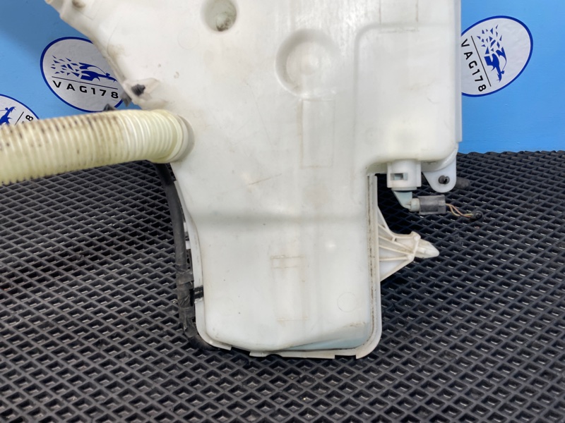 Бачок омывателя лобового стекла, 2000 рублей, Санкт-Петербург