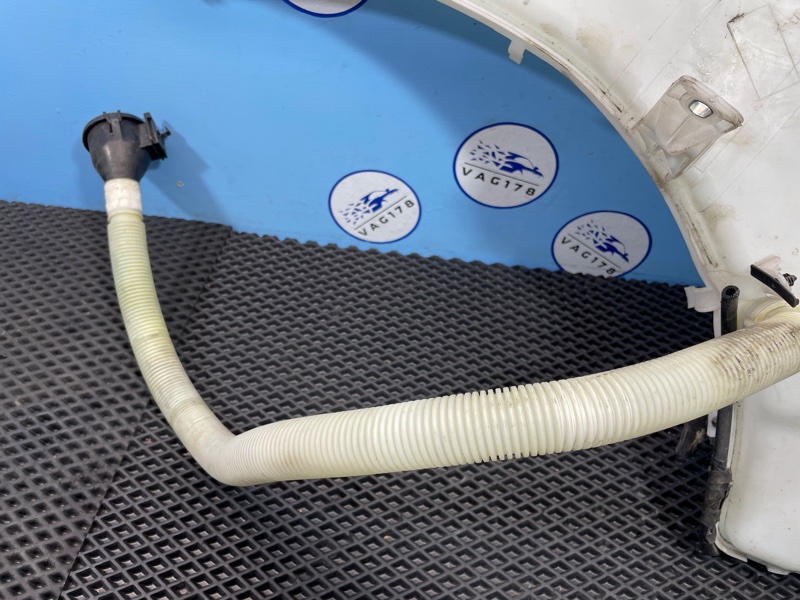 Бачок омывателя лобового стекла, 2000 рублей, Санкт-Петербург