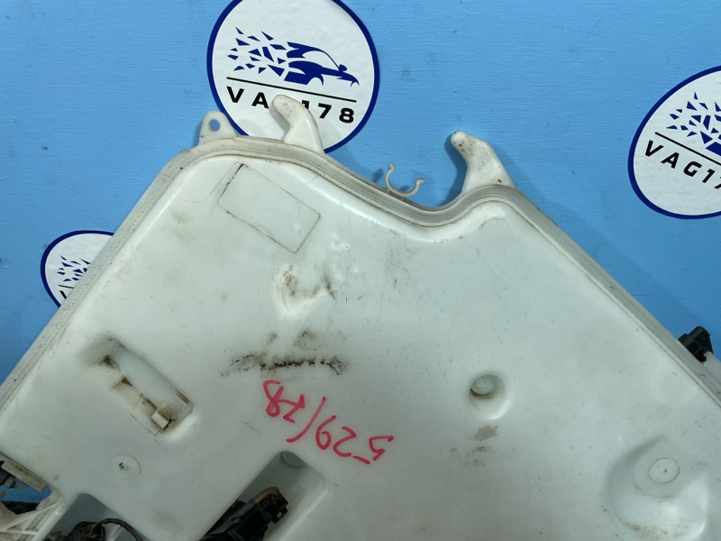 Бачок омывателя лобового стекла, 2000 рублей, Санкт-Петербург