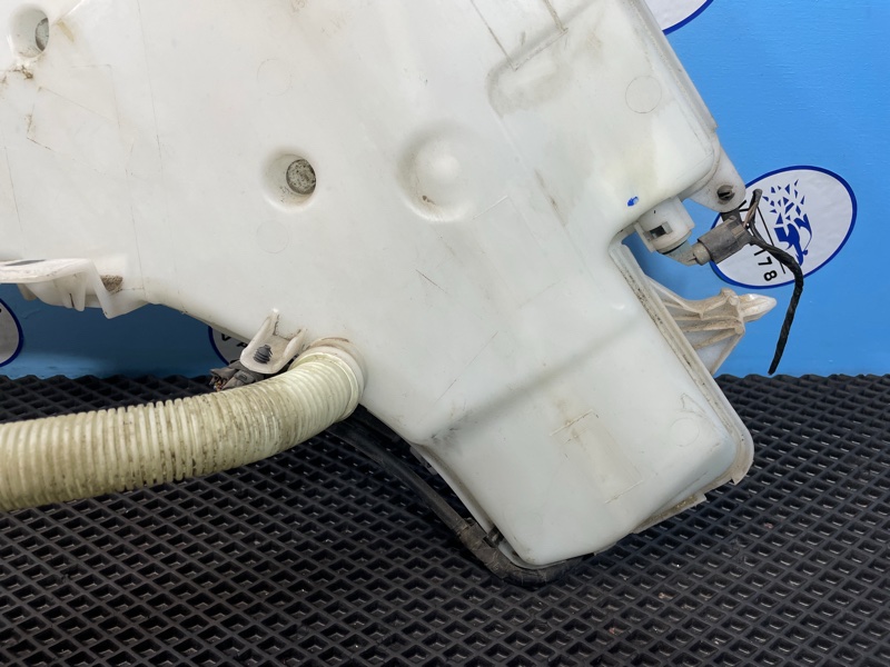 Бачок омывателя лобового стекла, 2000 рублей, Санкт-Петербург