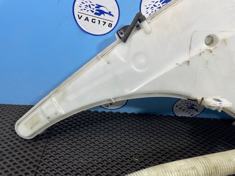 Бачок омывателя лобового стекла, 2000 рублей, Санкт-Петербург