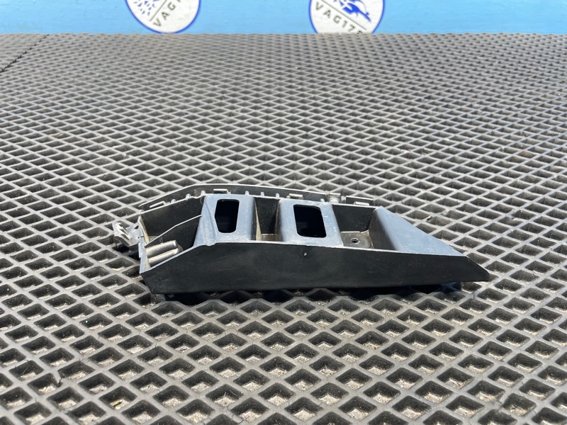 Направляющая бампера, 1500 рублей, Санкт-Петербург