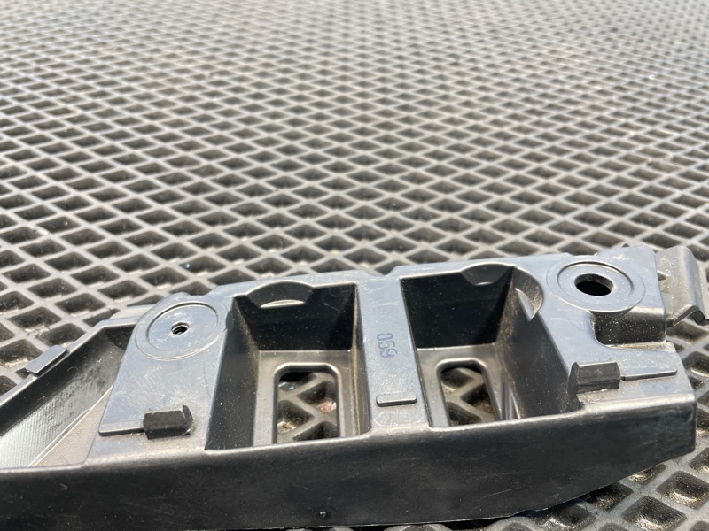 Направляющая бампера, 1500 рублей, Санкт-Петербург