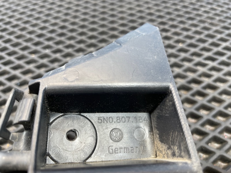 Направляющая бампера, 1500 рублей, Санкт-Петербург