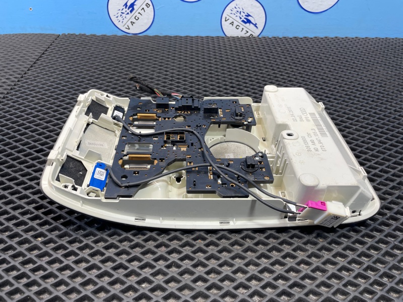 Плафон салонный, 1000 рублей, Санкт-Петербург