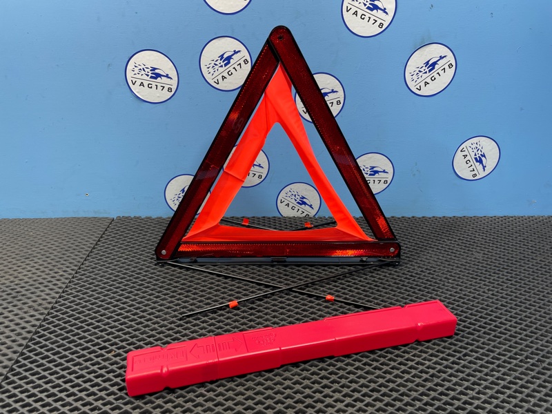 Знак аварийной остановки, 1000 рублей, Санкт-Петербург