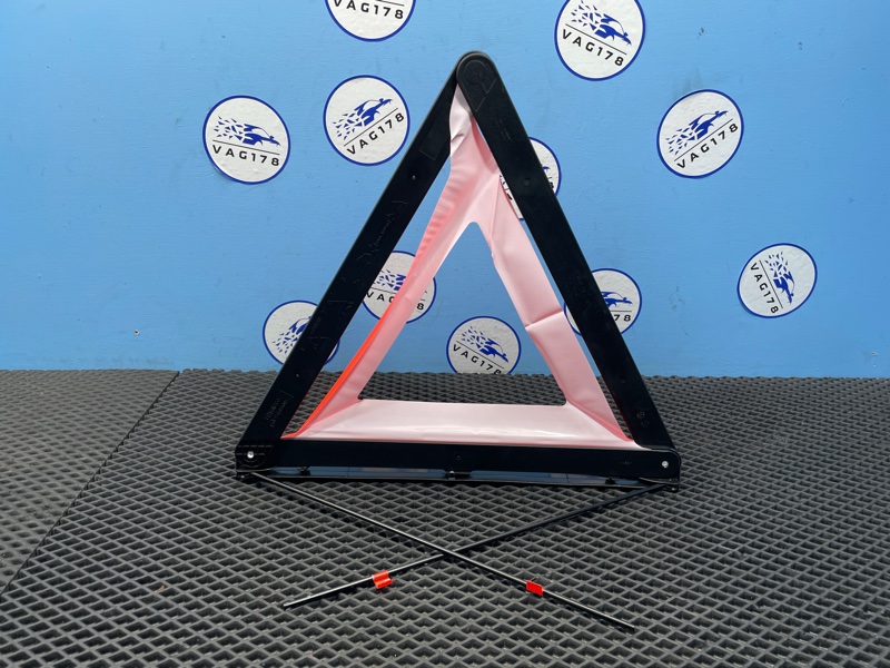 Знак аварийной остановки, 1000 рублей, Санкт-Петербург