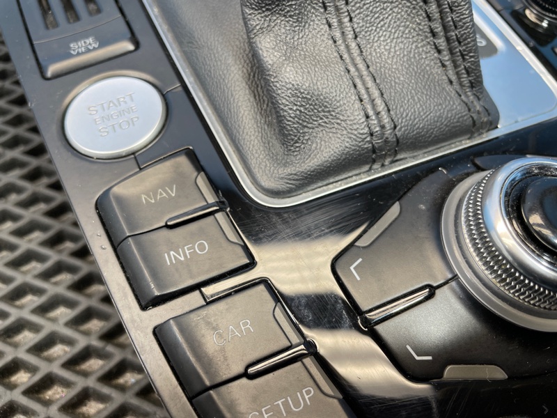 Блок кнопок, 2000 рублей, Санкт-Петербург