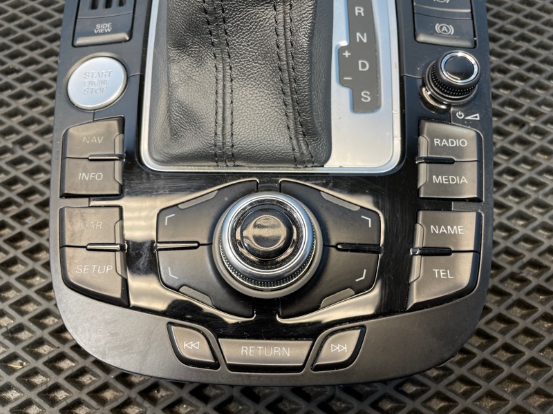 Блок кнопок, 2000 рублей, Санкт-Петербург