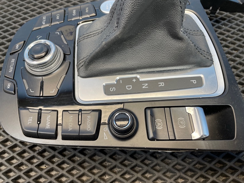 Блок кнопок, 2000 рублей, Санкт-Петербург