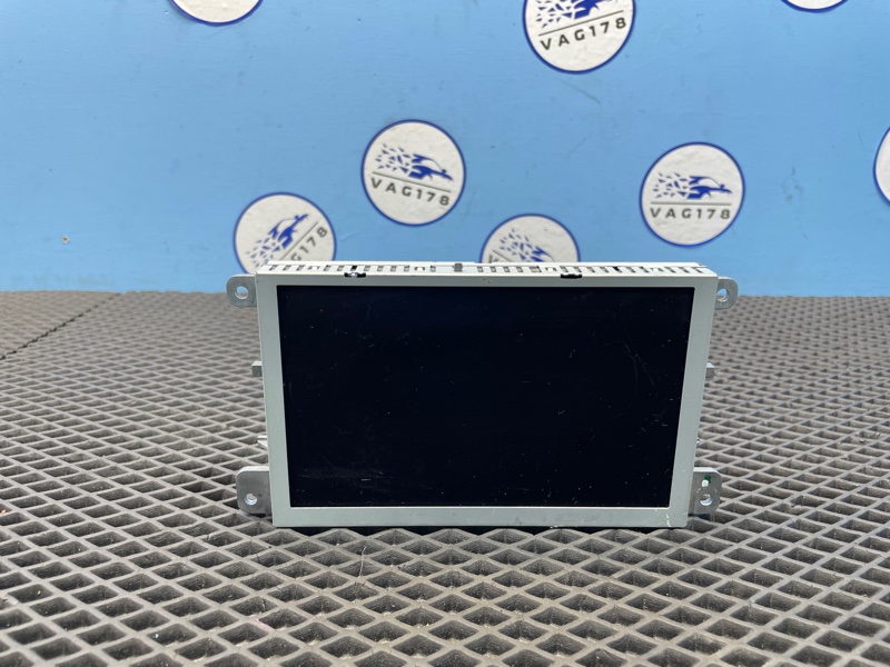 Дисплей информационный, 2000 рублей, Санкт-Петербург