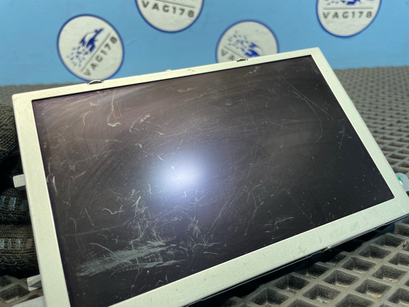 Дисплей информационный, 2000 рублей, Санкт-Петербург