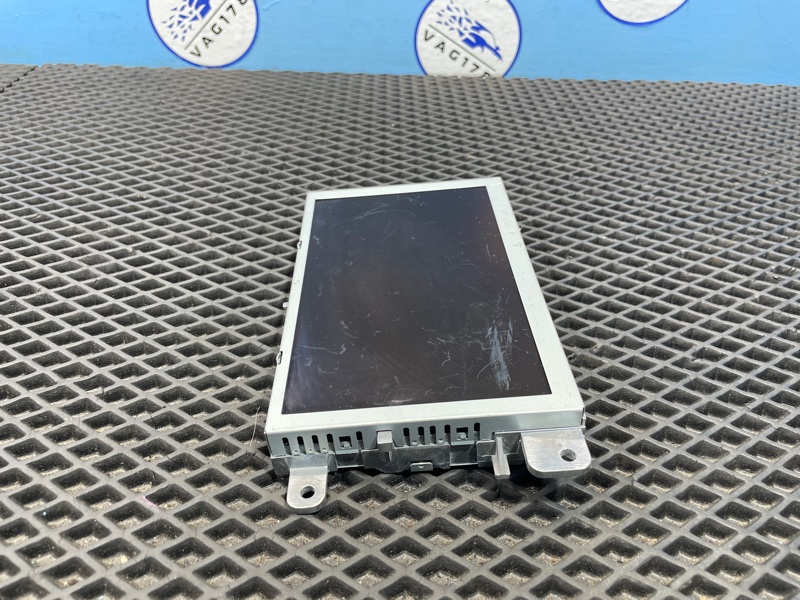 Дисплей информационный, 2000 рублей, Санкт-Петербург