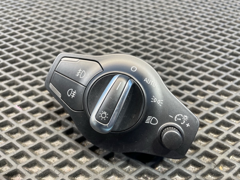 Переключатель света фар, 1000 рублей, Санкт-Петербург