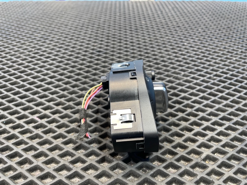 Переключатель света фар, 1000 рублей, Санкт-Петербург