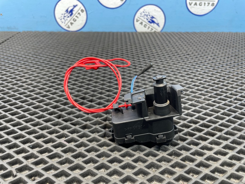 Активатор замка крышки бензобака, 1500 рублей, Санкт-Петербург