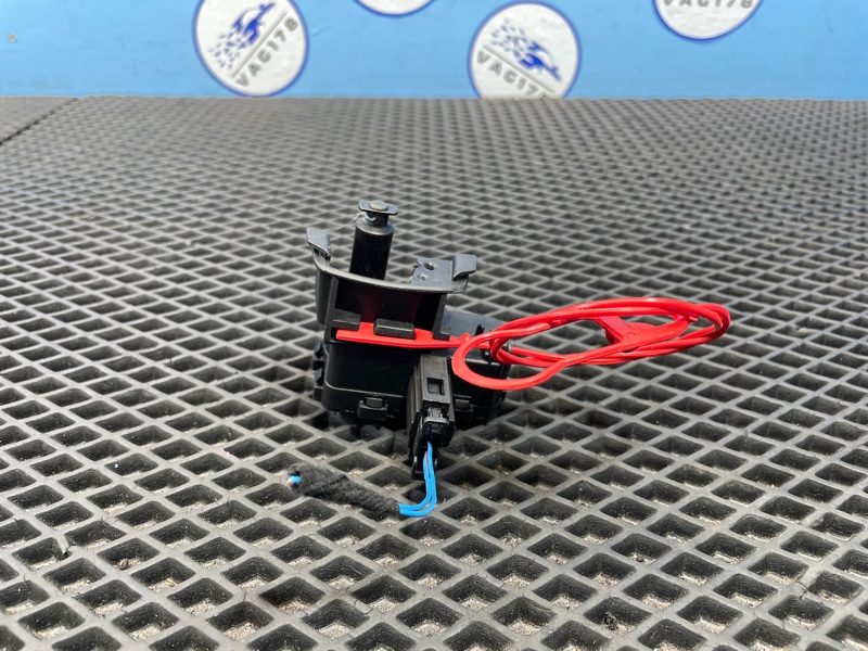 Активатор замка крышки бензобака, 1500 рублей, Санкт-Петербург