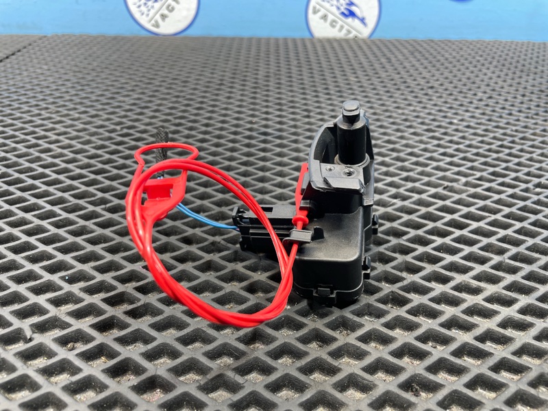 Активатор замка крышки бензобака, 1500 рублей, Санкт-Петербург