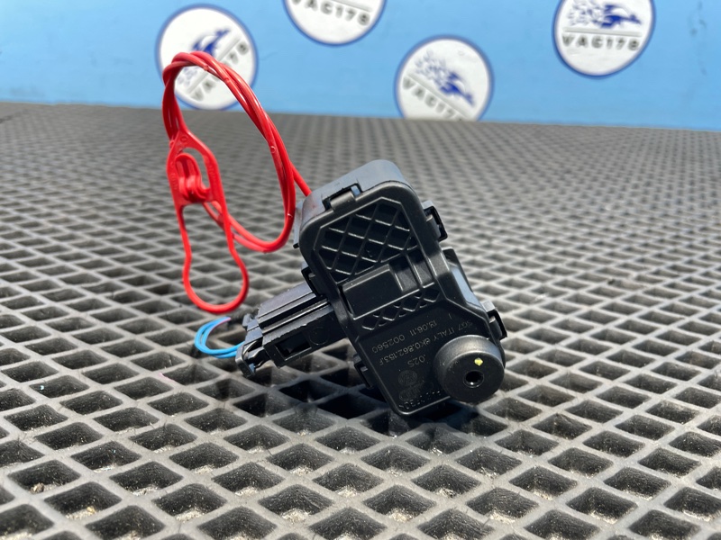 Активатор замка крышки бензобака, 1500 рублей, Санкт-Петербург