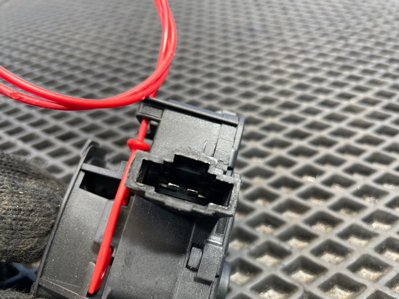 Активатор замка крышки бензобака, 1500 рублей, Санкт-Петербург