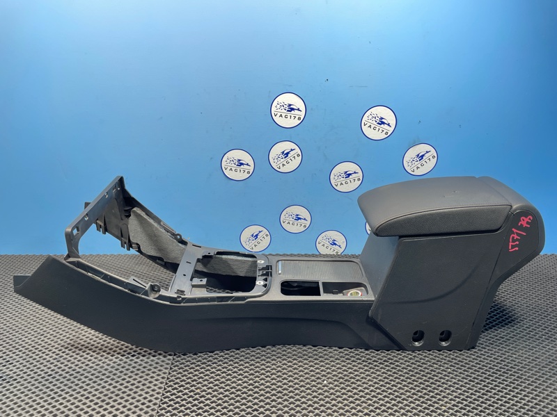 Подлокотник, 8000 рублей, Санкт-Петербург