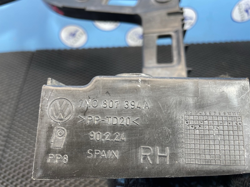 Направляющая бампера, 2000 рублей, Санкт-Петербург