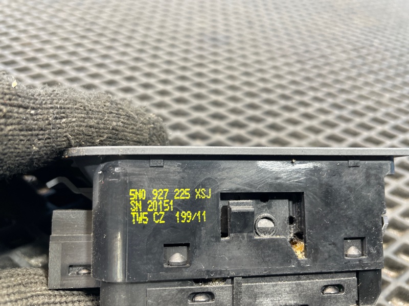 Кнопка стояночного тормоза, 1500 рублей, Санкт-Петербург