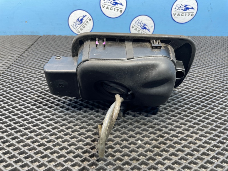 Лючок бензобака, 2500 рублей, Санкт-Петербург