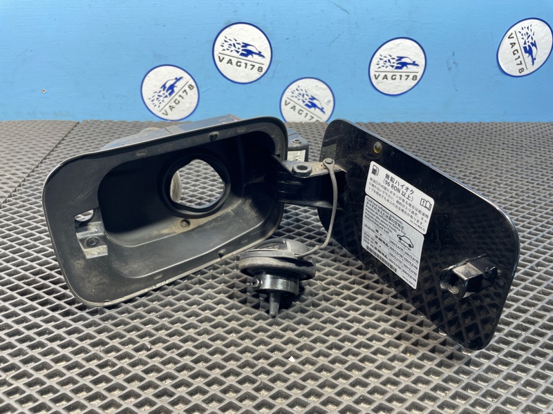 Лючок бензобака, 2500 рублей, Санкт-Петербург