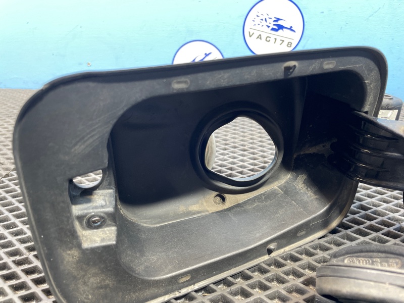 Лючок бензобака, 2500 рублей, Санкт-Петербург