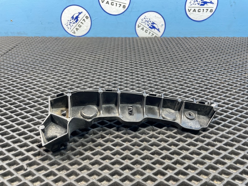 Направляющая бампера, 1900 рублей, Санкт-Петербург