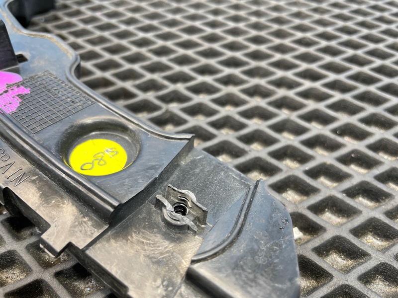 Направляющая бампера, 1900 рублей, Санкт-Петербург