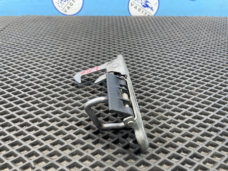 Крючок капота, 1000 рублей, Санкт-Петербург