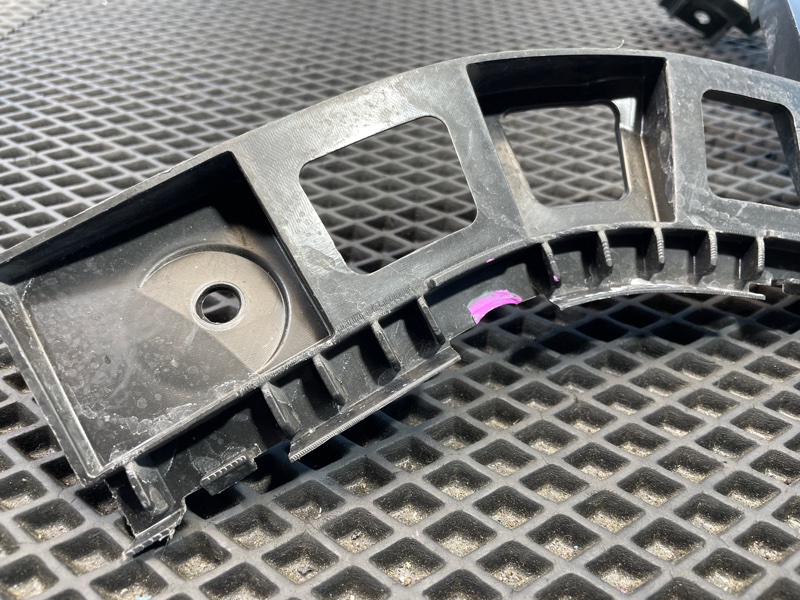 Направляющая бампера, 1000 рублей, Санкт-Петербург