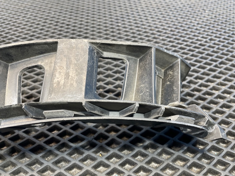 Направляющая бампера, 1000 рублей, Санкт-Петербург