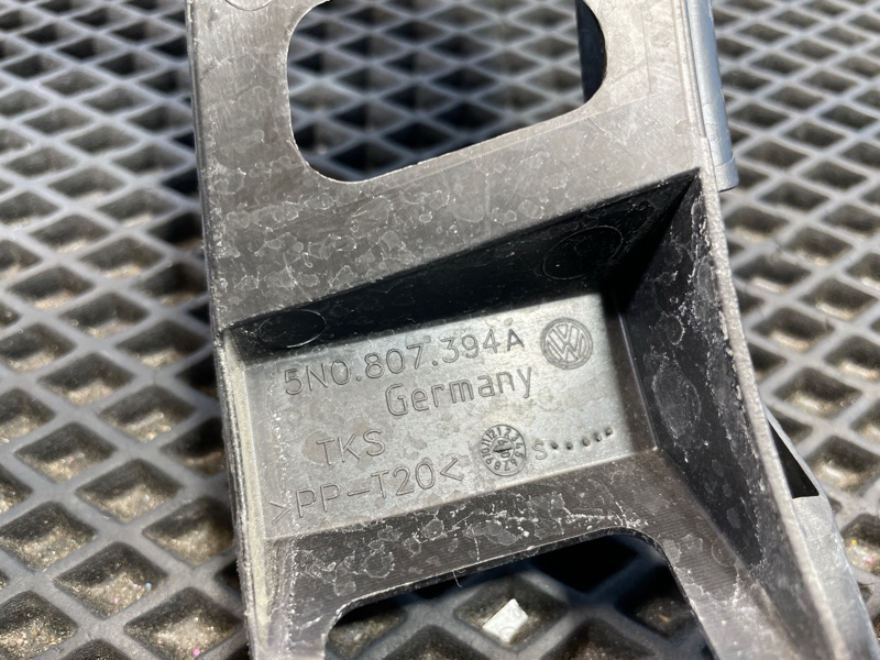 Направляющая бампера, 1000 рублей, Санкт-Петербург