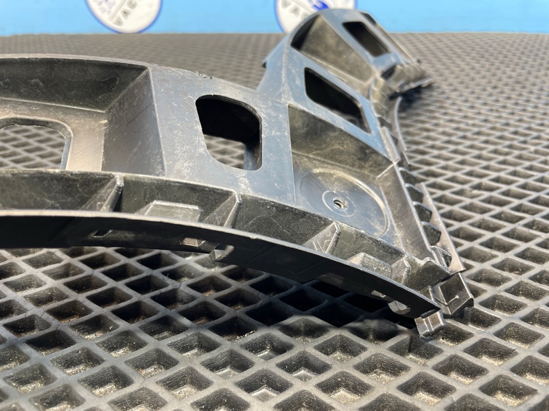 Направляющая бампера, 1000 рублей, Санкт-Петербург