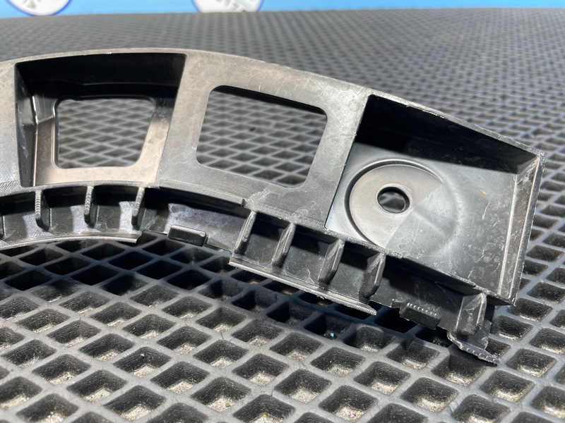 Направляющая бампера, 1000 рублей, Санкт-Петербург