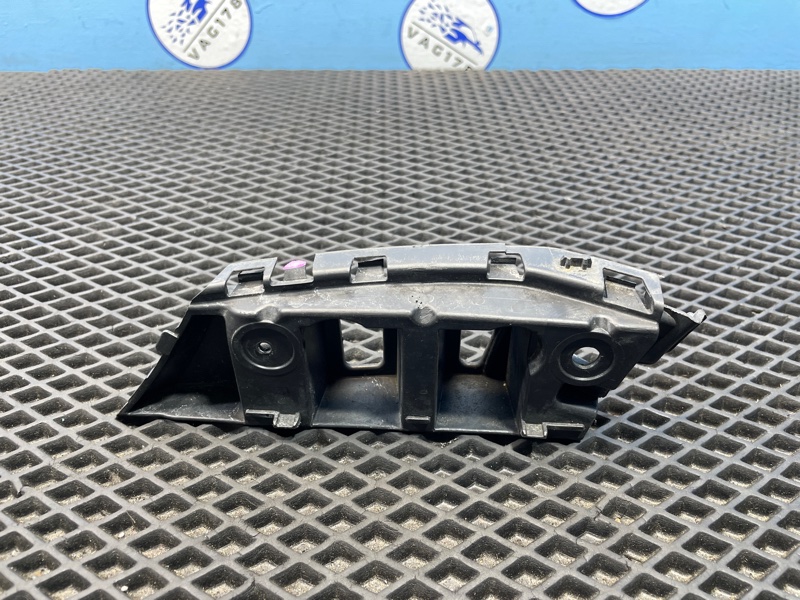 Направляющая бампера, 1000 рублей, Санкт-Петербург