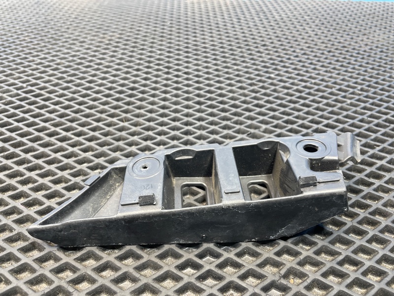 Направляющая бампера, 1000 рублей, Санкт-Петербург