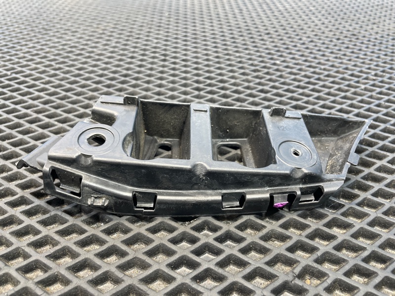 Направляющая бампера, 1000 рублей, Санкт-Петербург