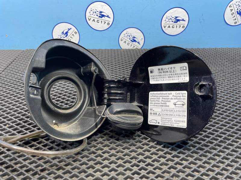 Лючок бензобака, 3600 рублей, Санкт-Петербург