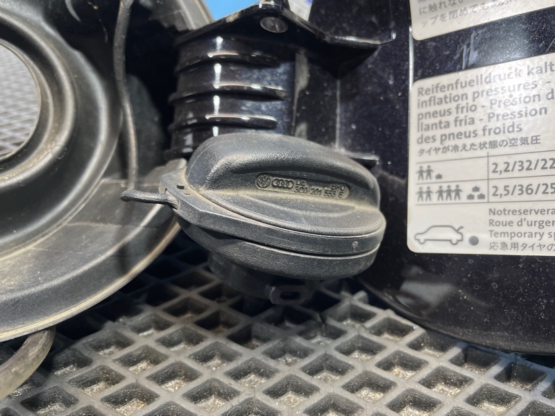 Лючок бензобака, 3600 рублей, Санкт-Петербург