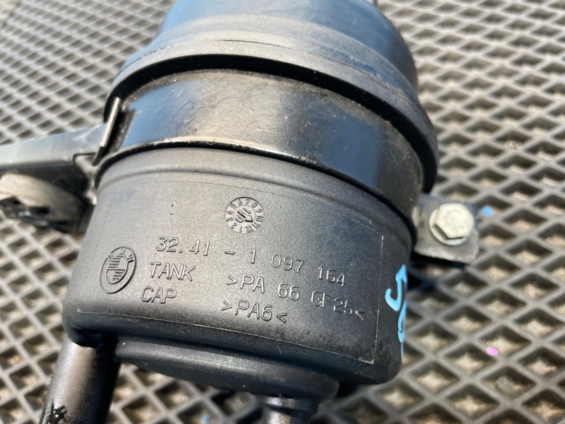 Бачок гидроусилителя, 1000 рублей, Санкт-Петербург