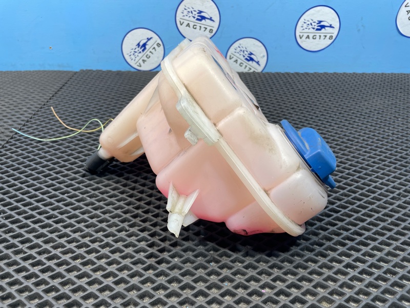 Бачок расширительный, 2000 рублей, Санкт-Петербург