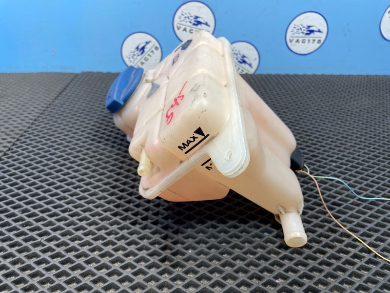 Бачок расширительный, 2000 рублей, Санкт-Петербург