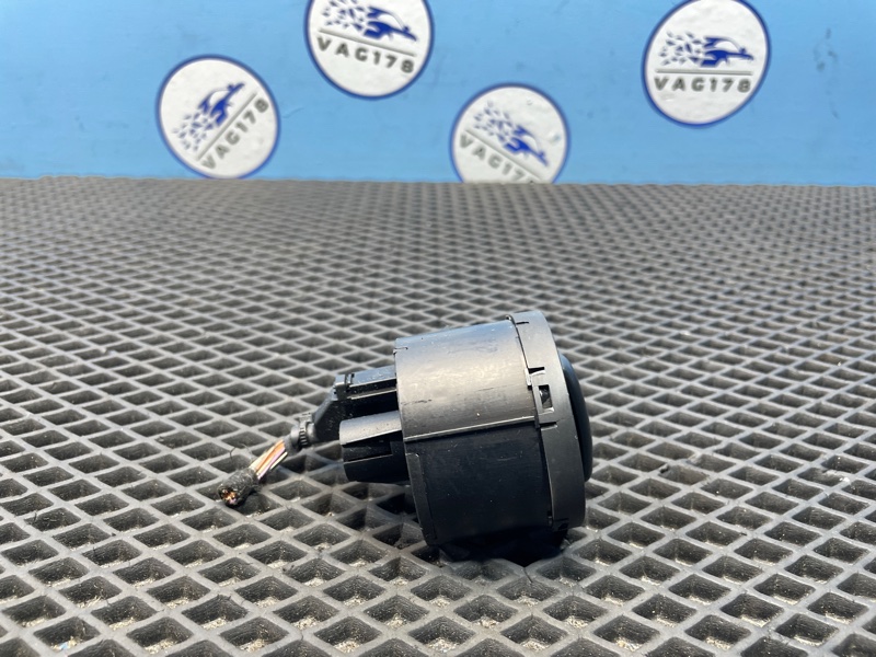 Переключатель света фар, 1000 рублей, Санкт-Петербург