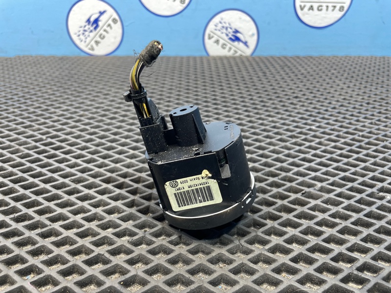 Переключатель света фар, 1000 рублей, Санкт-Петербург