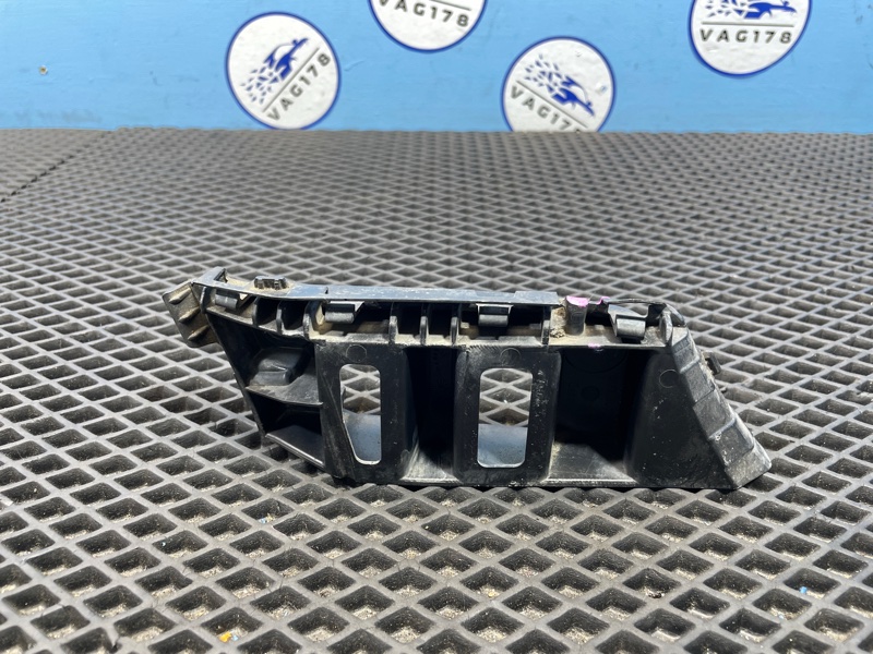 Направляющая бампера, 1000 рублей, Санкт-Петербург